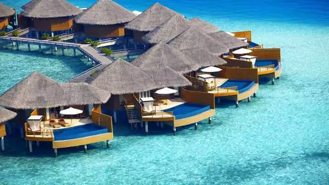 Keindahan Hotel Baros Maldives (Baros Island, Maldives)